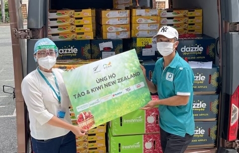 Eight hospitals and healthcare centres gifted New Zealand fruit boxes during pandemic
