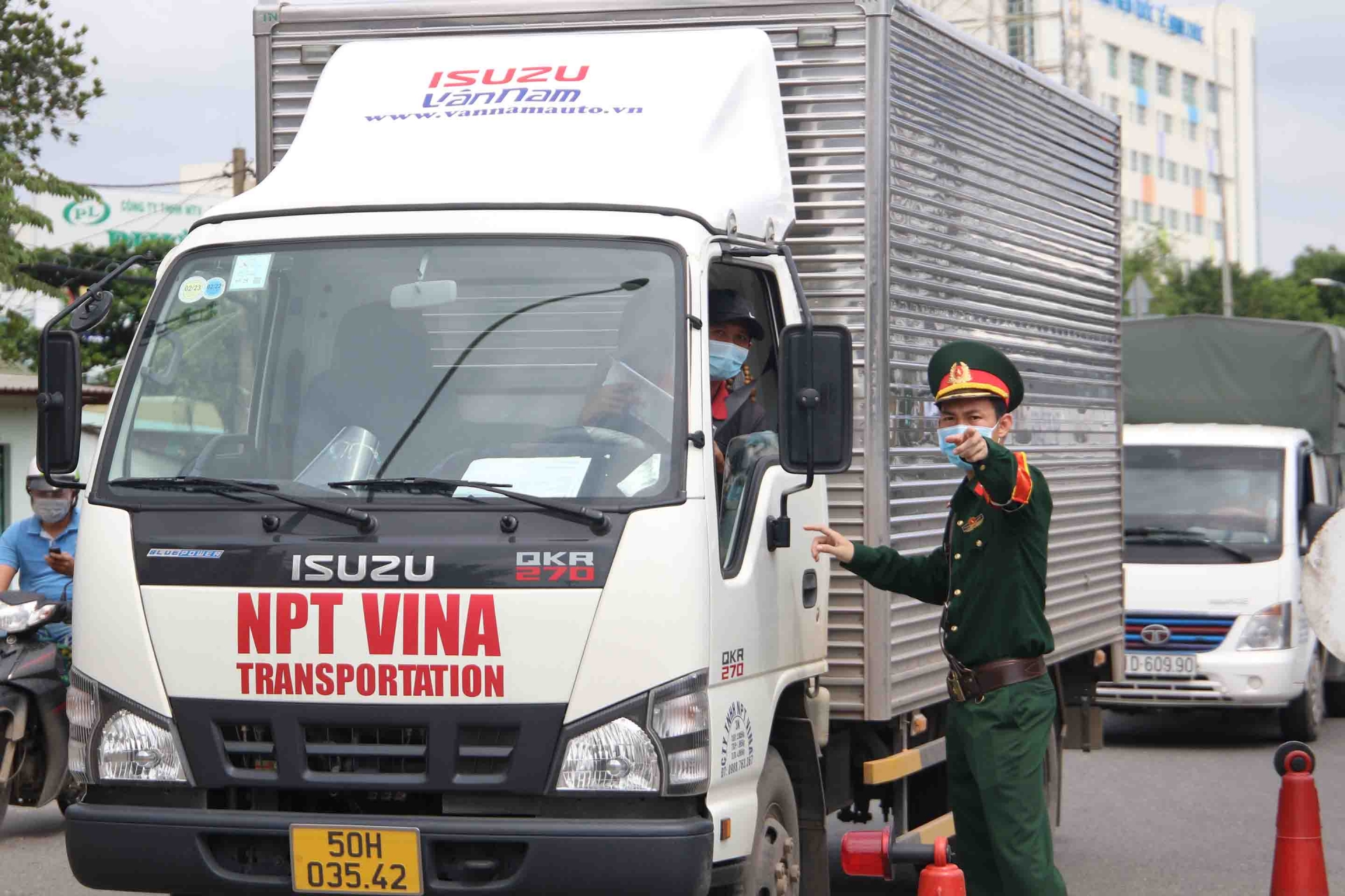 New requirements for enterprises to continue operation in Ho Chi Minh City from July 15