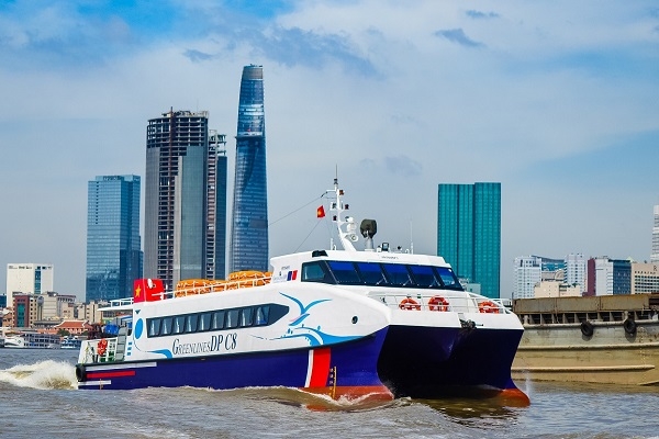 Ho Chi Minh City to use five ships to transport essential goods from Mekong Delta