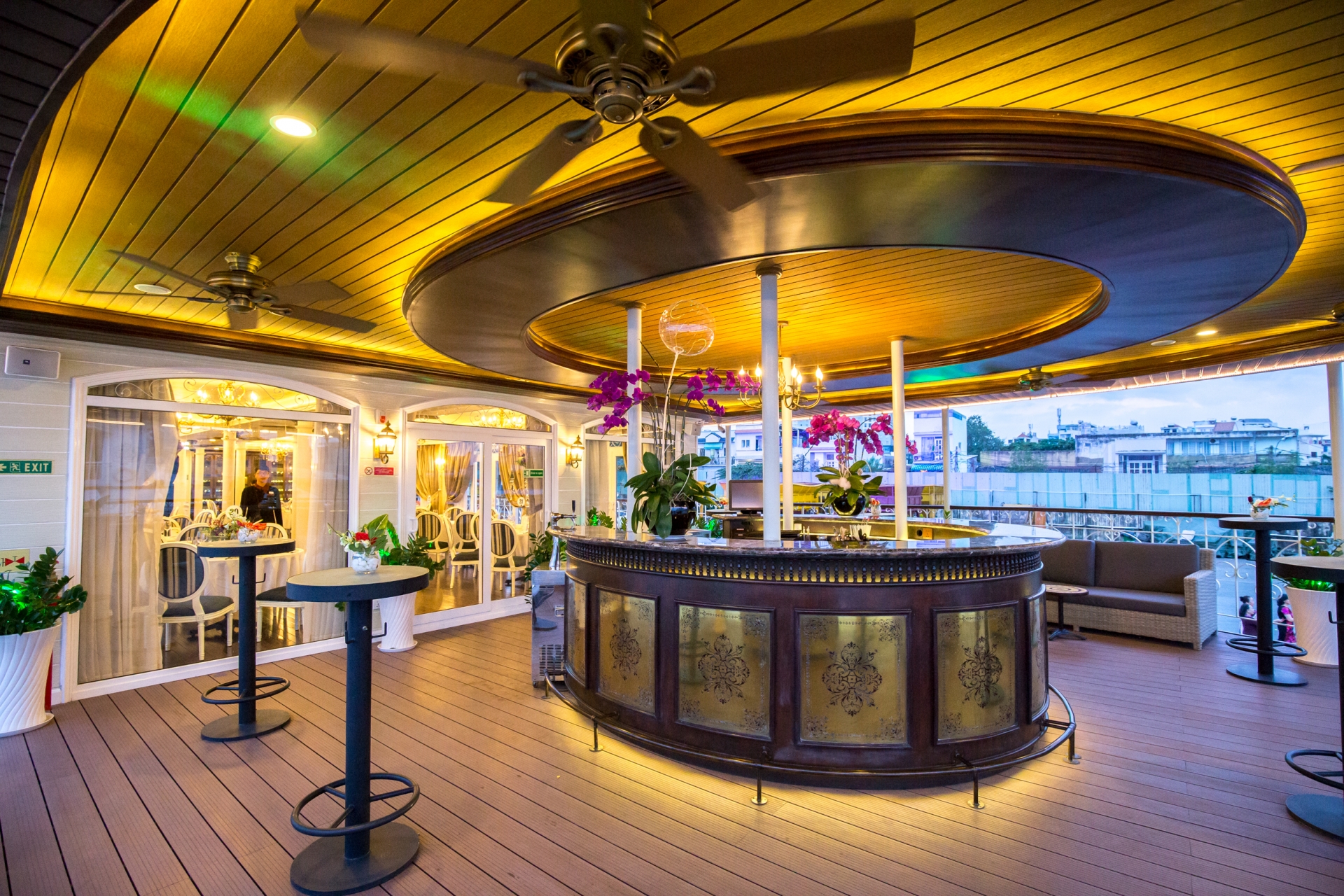 Saigon Princess offers unique fine-dining experience and cruise