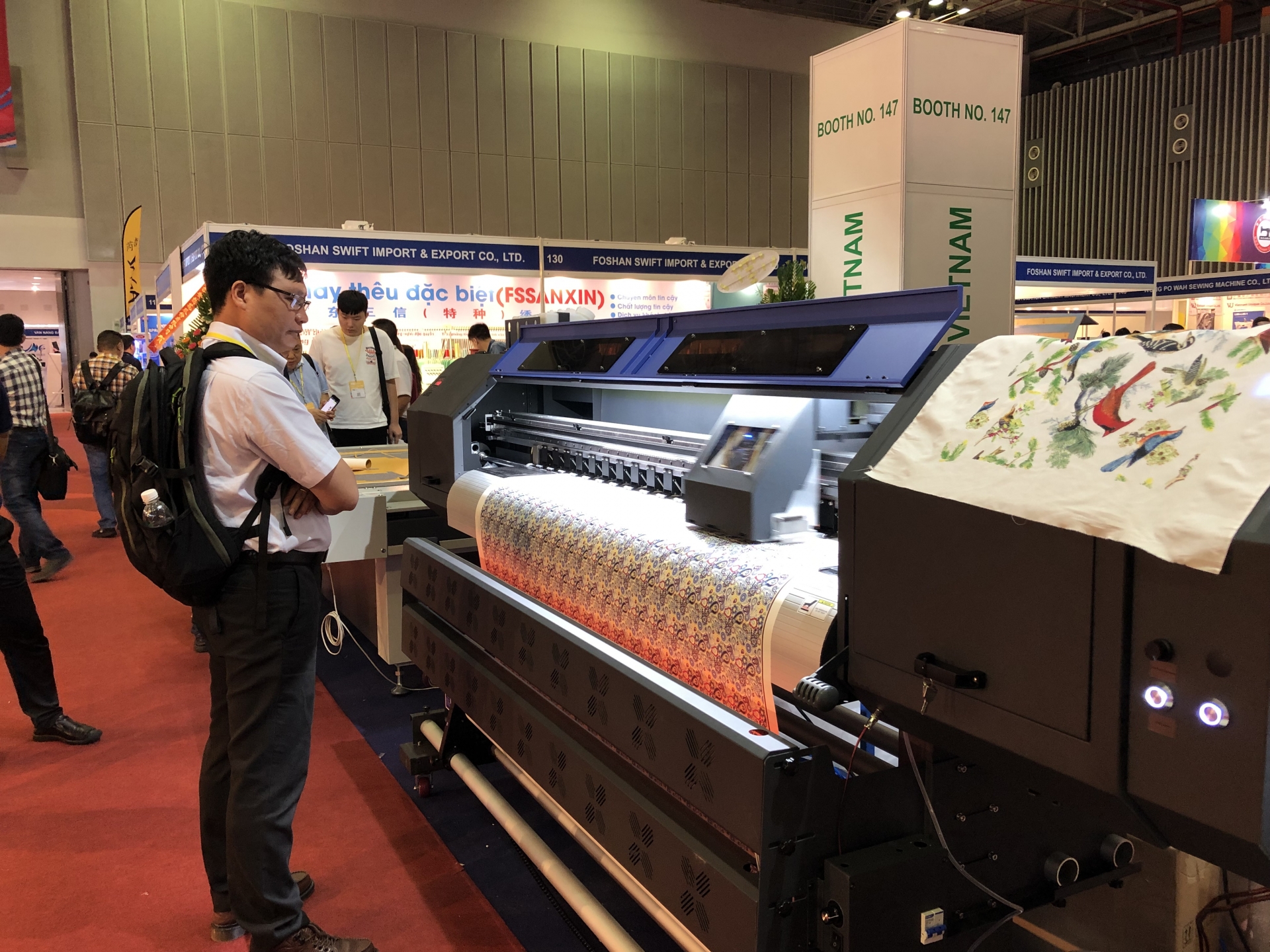 Textile, garment and footwear expos underway in Ho Chi Minh City