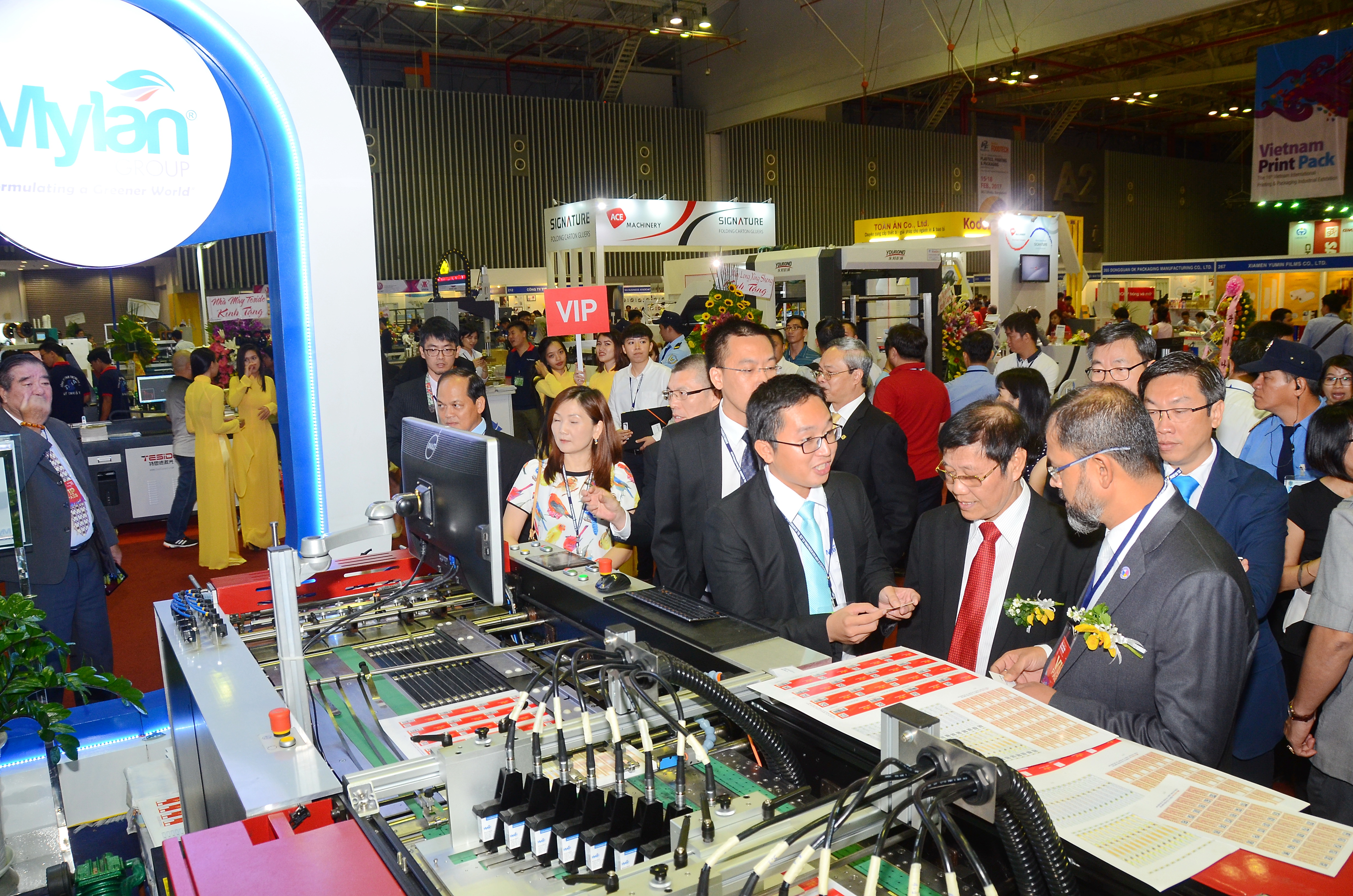 vietnam print pack exhibition offers line up of the industrys very best