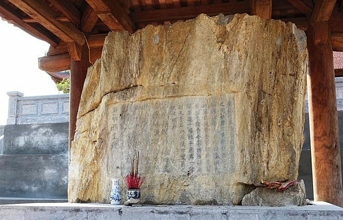 Two stelae named national treasures