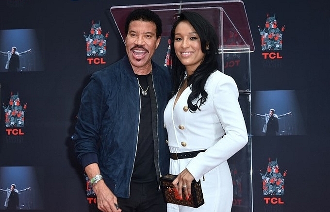 Lionel Richie honoured at Hollywood handprints ceremony