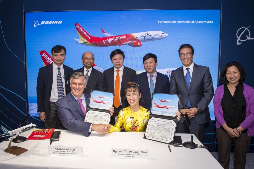 vietjet and boeing ink deal for 100 new aircraft