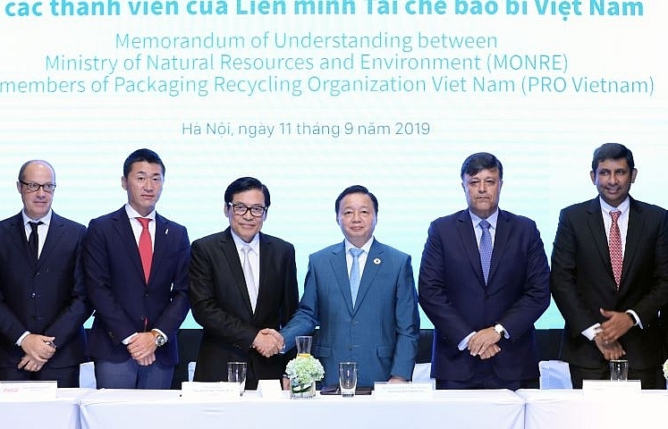 PRO Vietnam and MoNRE join hands for sustainable environment