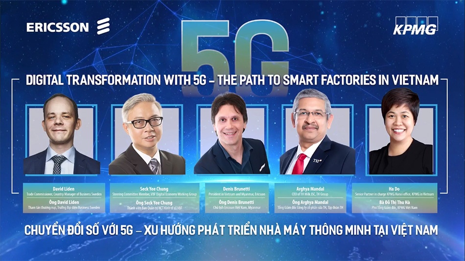 Live: Talk show the path to smart factories in Vietnam