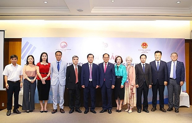 Vietnam, RoK strengthen cooperation in labour, employment, social affairs