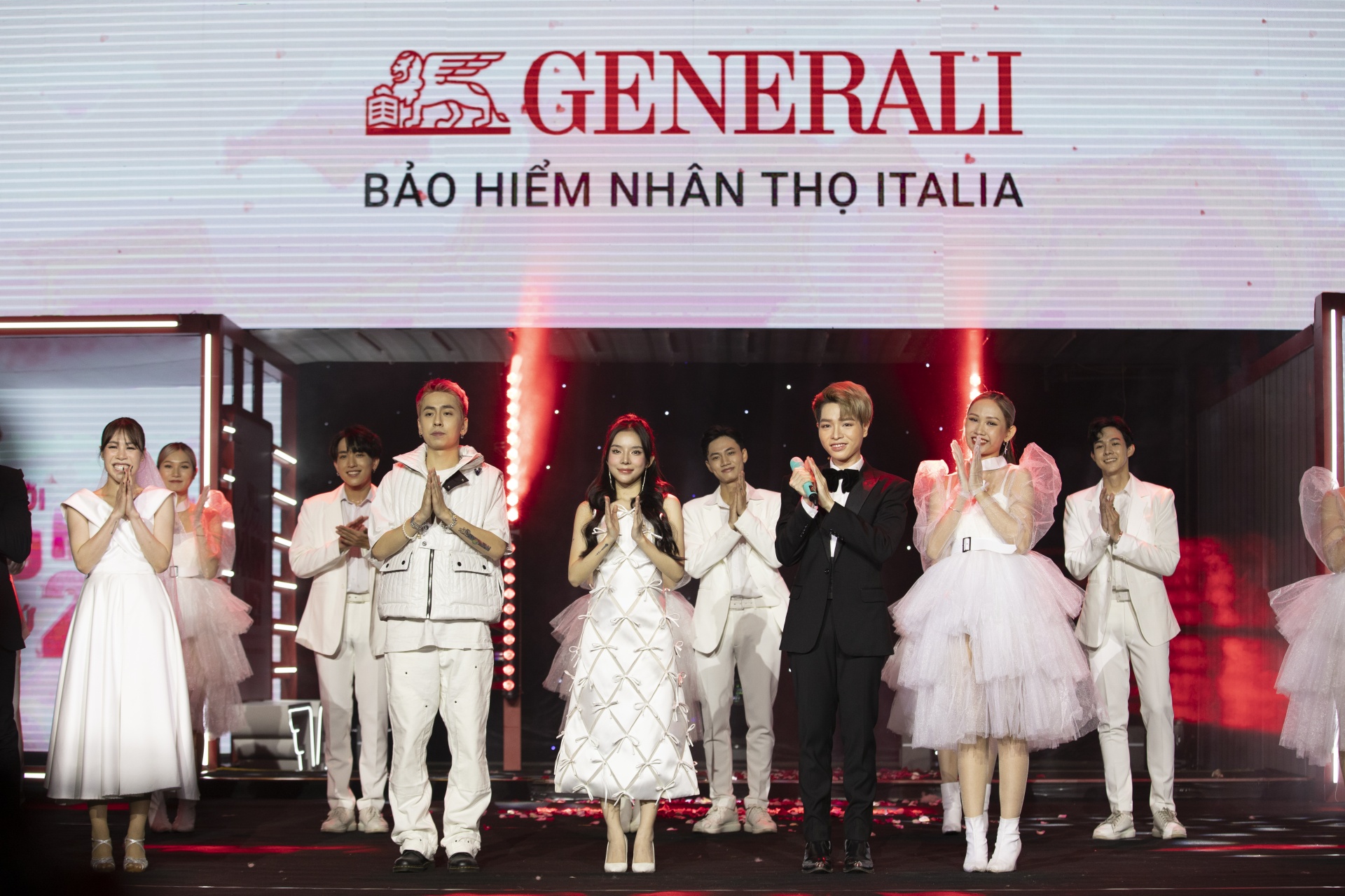 Generali Vietnam shining at the Insurance Asia Awards 2022