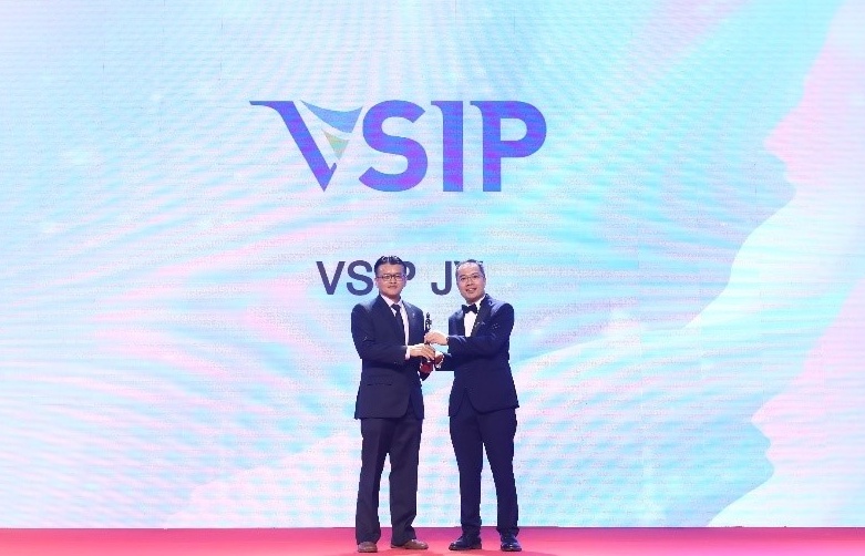 HR Asia Award honours VSIP JV as Best Place to Work in Vietnam 2022