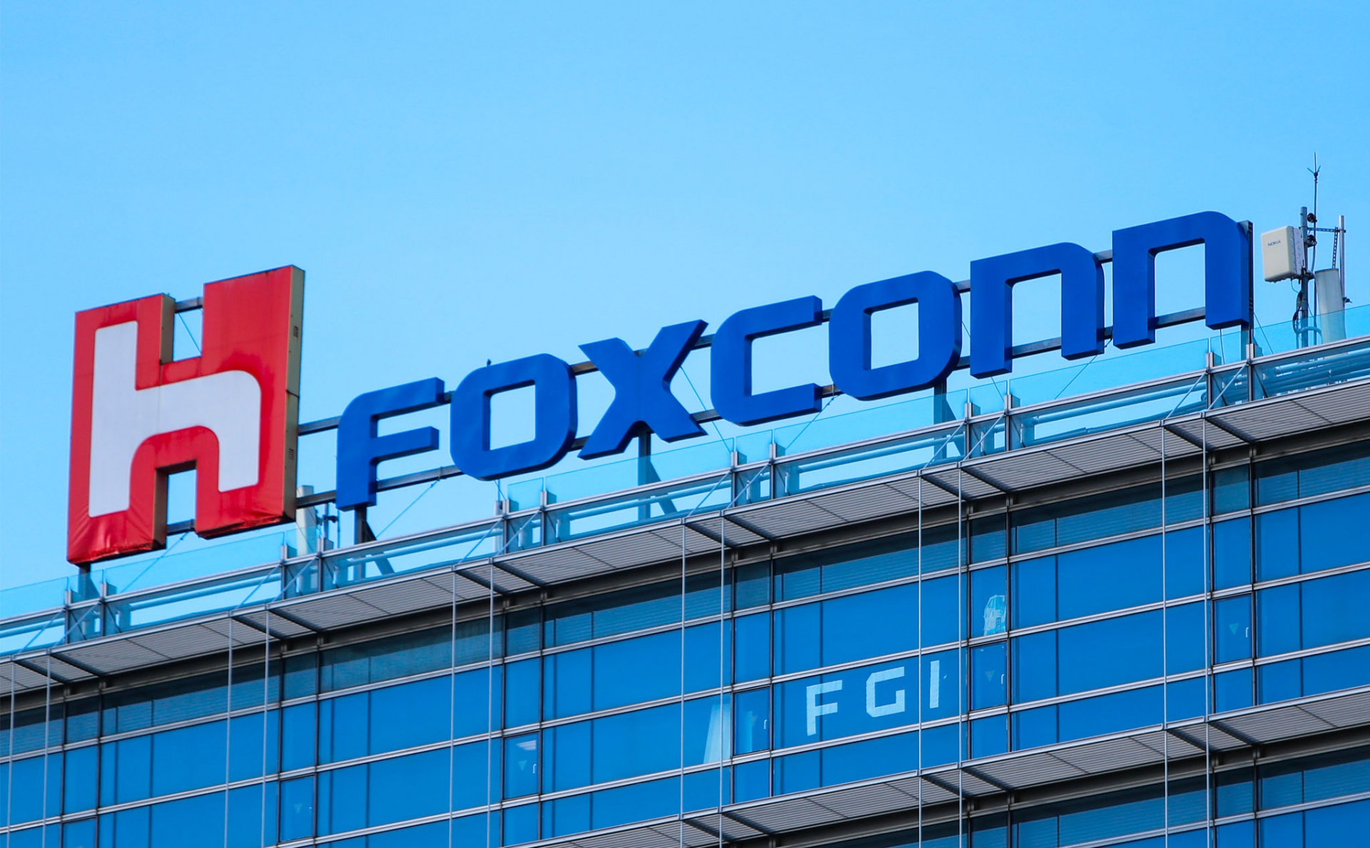 Foxconn plans to pour additional $300 million into a new factory in Vietnam