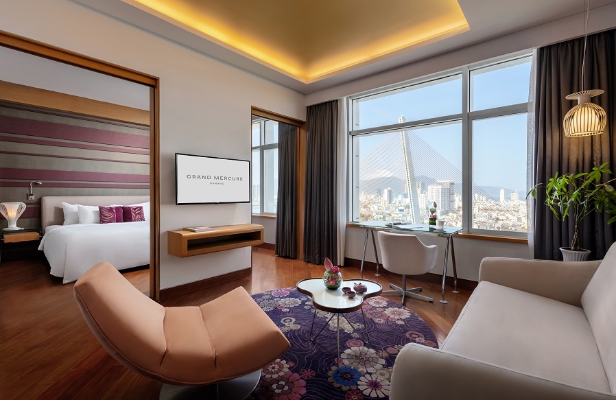 Suite room with Han river view, Grand Mercure Danang