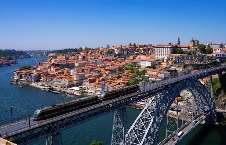 Portugal rolls out 2.4 bn euro inflation relief package
