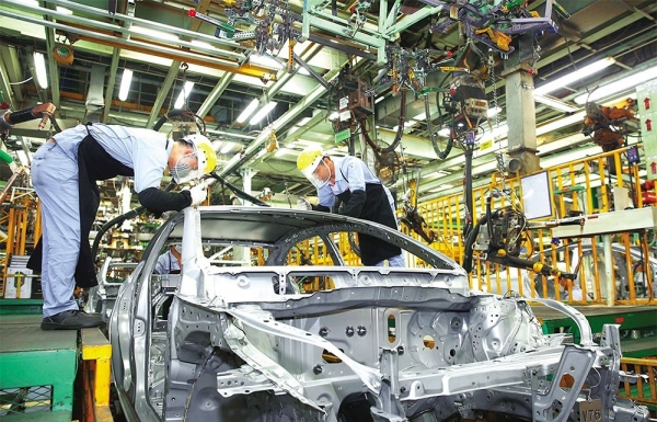 Domestic carmakers jostling with competition from imported brands - Vimarsana News