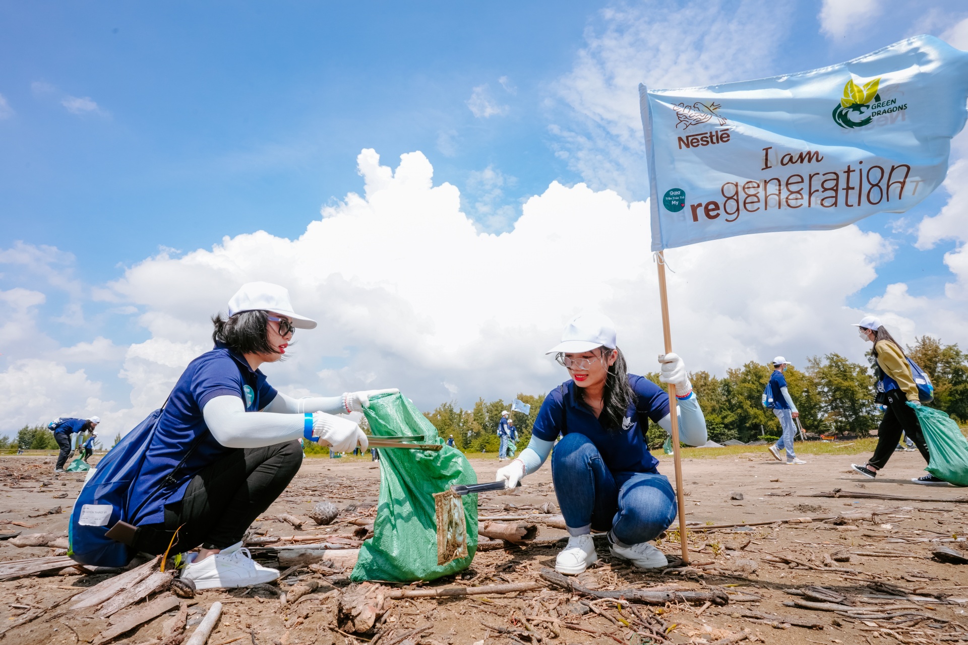 Nestlé Vietnam joins beach clean-up to reduce ocean plastic waste