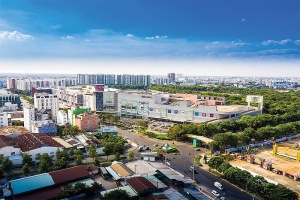 Asian retail giants seize on expansion