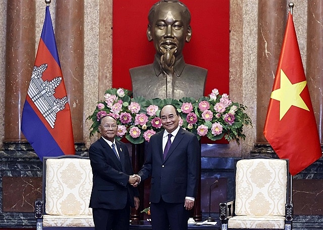 President hosts top Cambodian legislator during visit