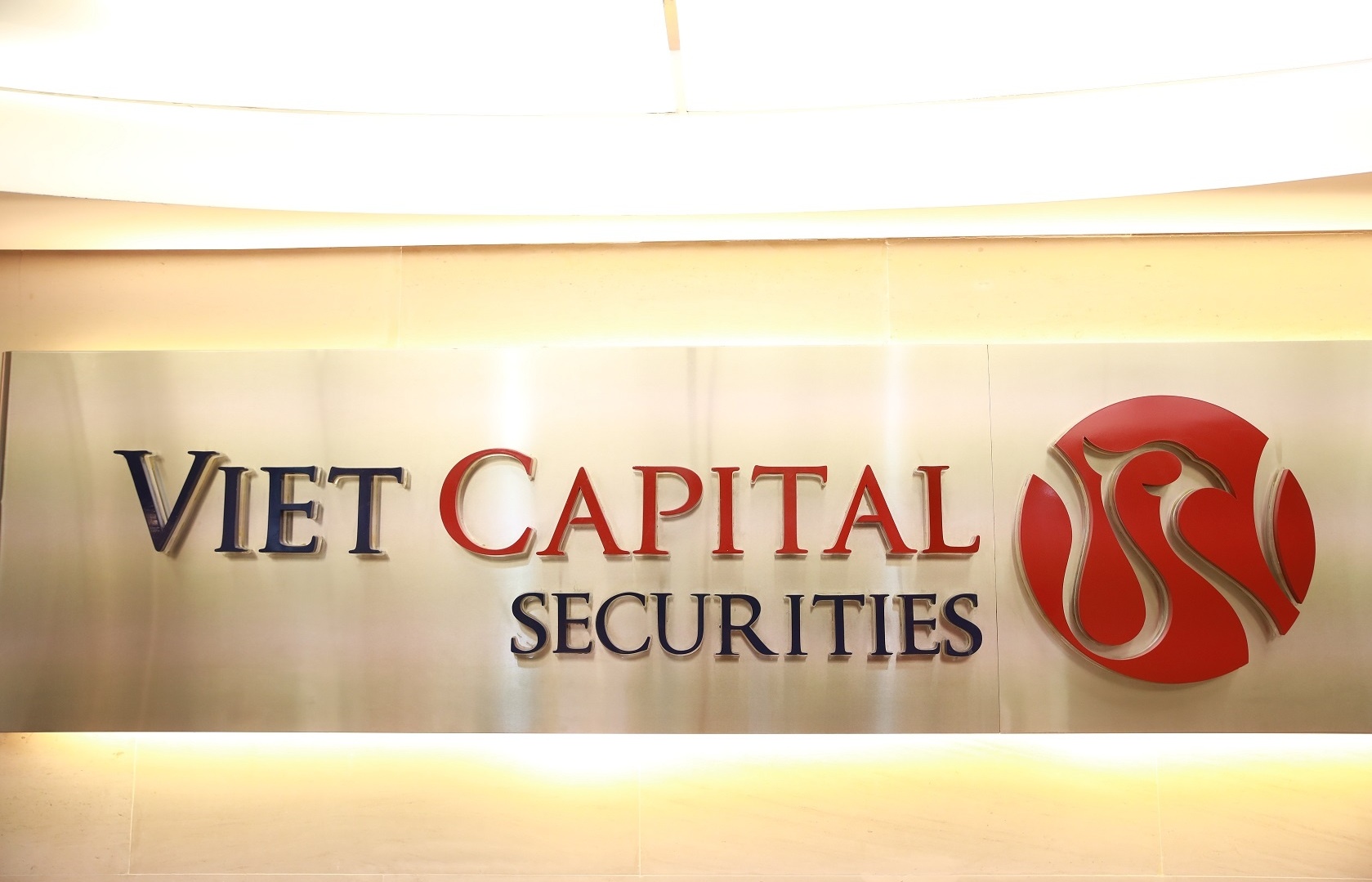 FiinRatings assigns Viet Capital Securities ICR rating of A-