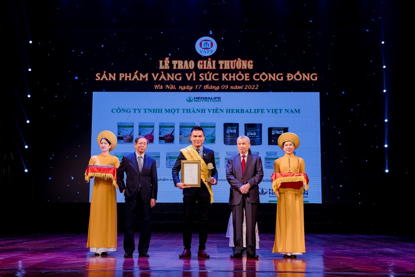Herbalife Vietnam wins “Golden Product for Public Health in 2022” award