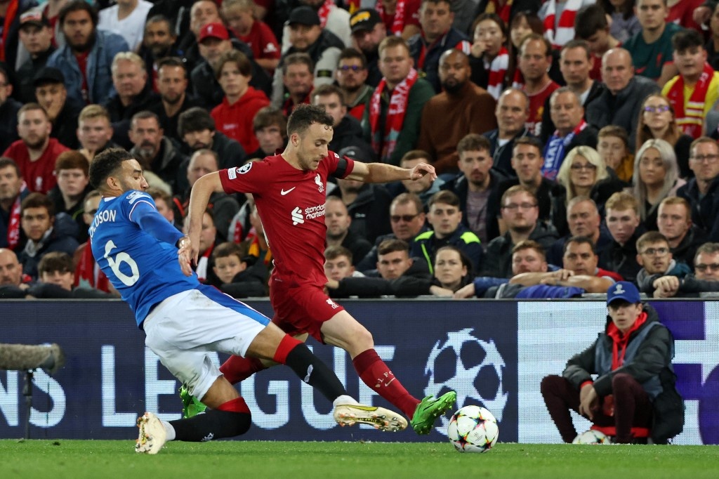 Liverpool edge Rangers as Bayern, Napoli underline credentials