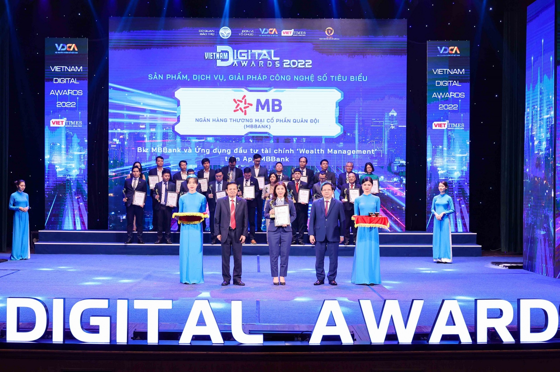MB comes top at Vietnam Digital Transformation Awards 2022