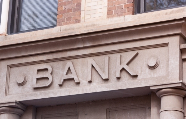 Which banks lead international risk management standards? - Vimarsana News