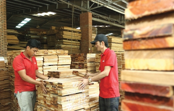 High inflation dragging down Vietnamese wood exports - Vimarsana News