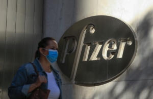 Pfizer lifts 2022 forecast for Covid-19 vaccine sales as profits rise