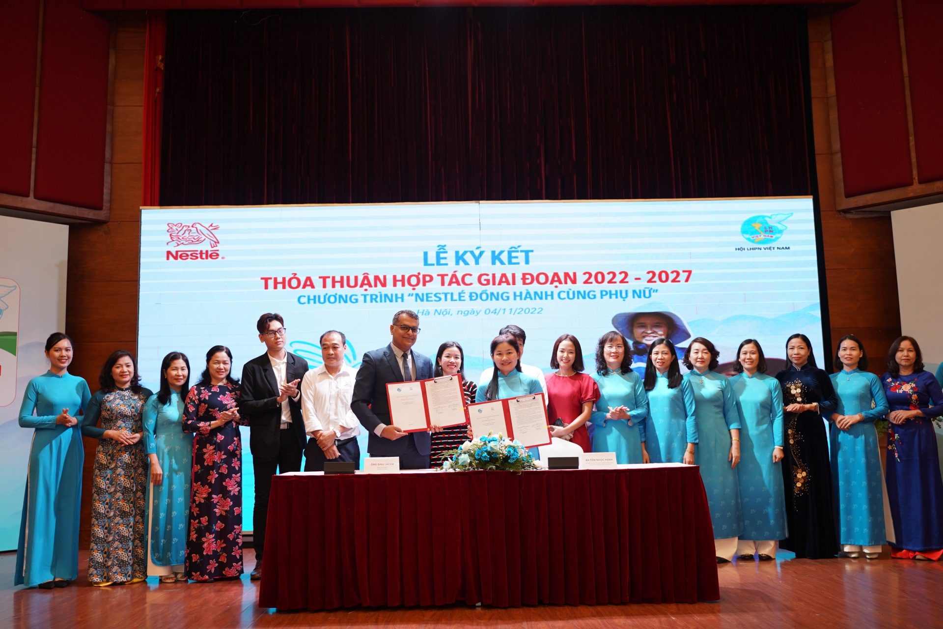 nestle vietnam and womens union signing cooperation agreement