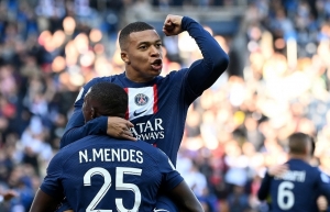 Mbappe on target for five-goal PSG before World Cup