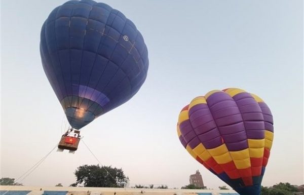 International hot air balloon festival underway in Hanoi"s Son Tay town - Vimarsana News