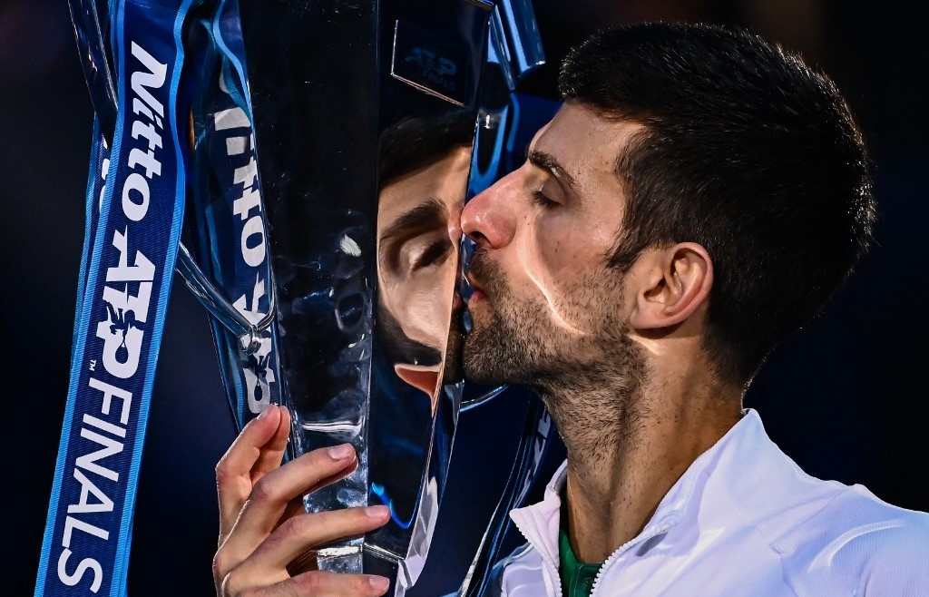 Djokovic sweeps past Ruud to win sixth ATP Finals crown
