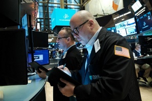 US Fed expected to slow pace of rate hikes as inflation eases