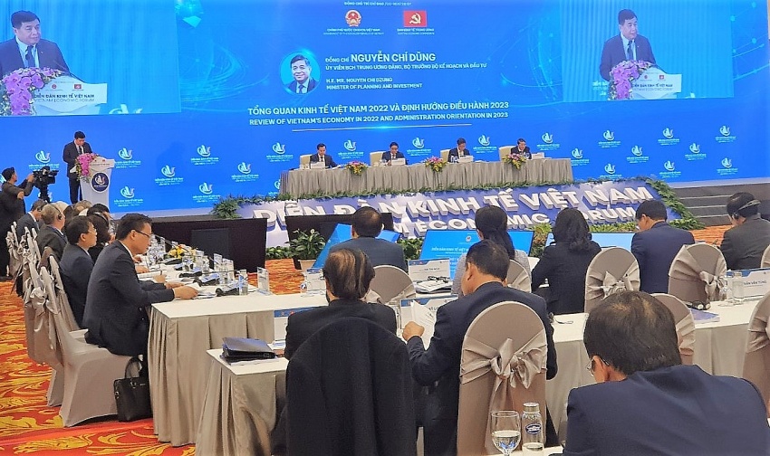 Vietnam Economic Forum 2022 identifies challenges and solutions for growth