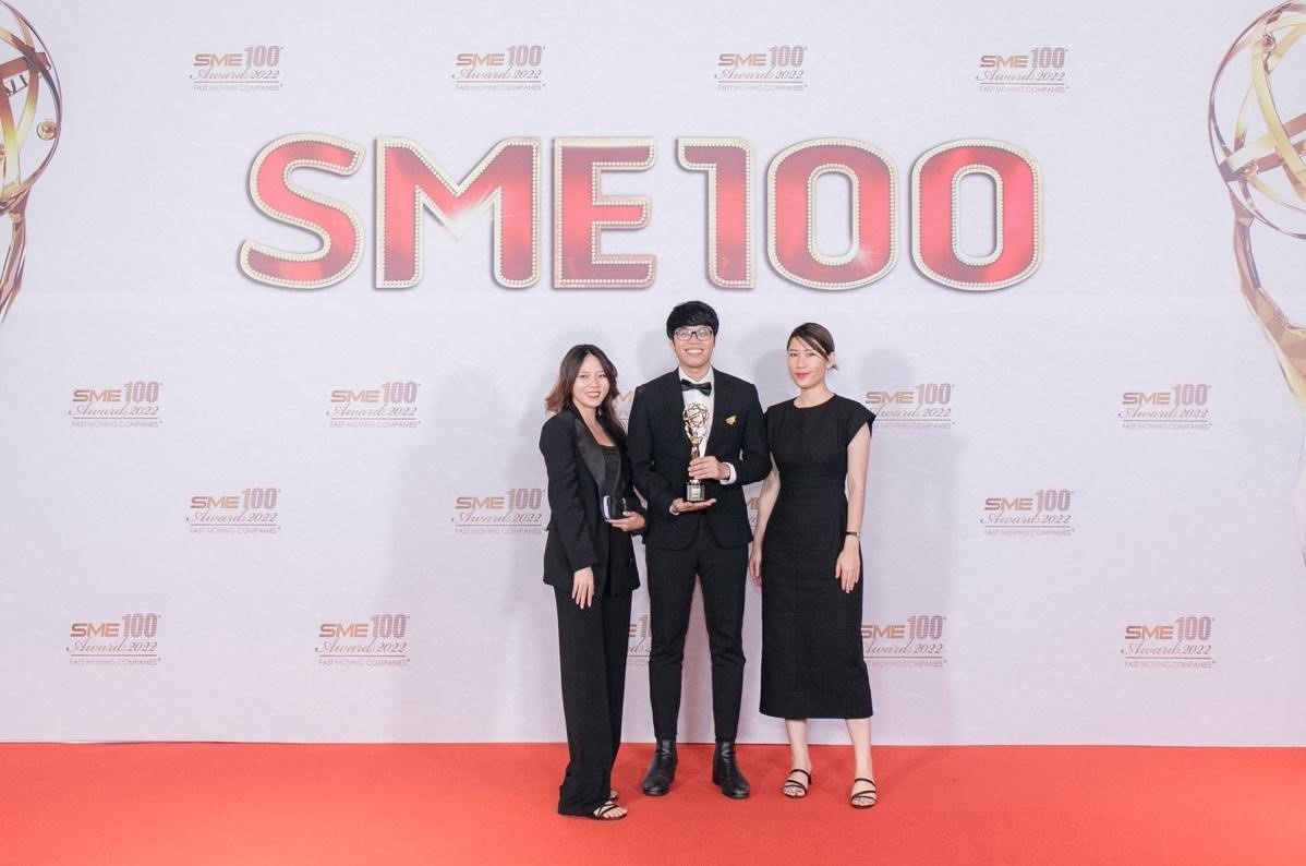 Double U won “SME100 – Fast Moving Companies Awards 2022”