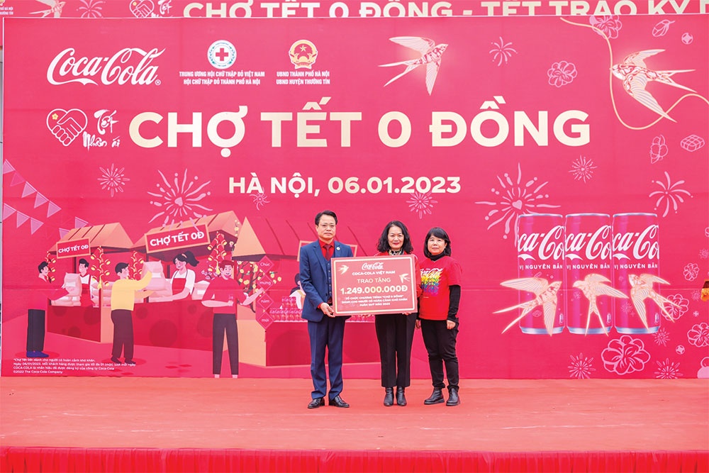 Coca-Cola Vietnam bringing out the festive period magic