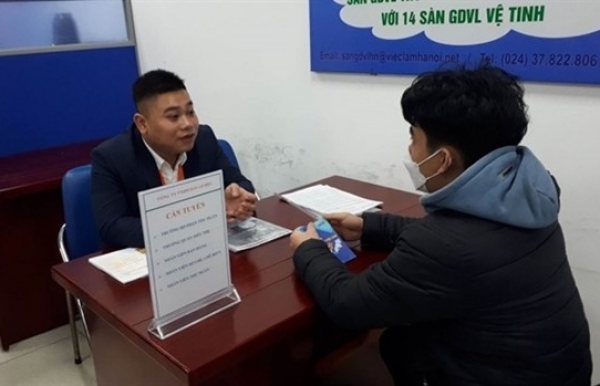 Job centres step up efforts to help unemployed workers after Tet - Vimarsana News