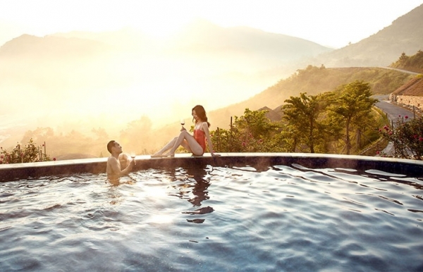Onsen experience in le champ Tu Le - Vimarsana News