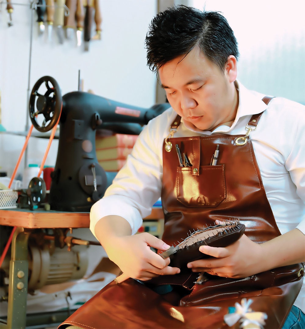 Engineer dreaming of bespoke shoemaking in Vietnam