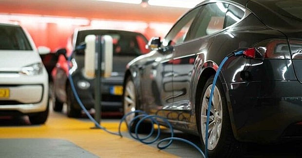 Laos shifts gears on electric vehicle promotion