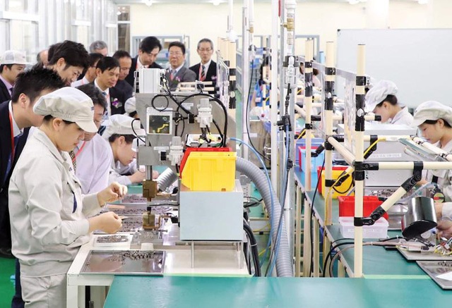 Japanese textile enterprises consider shrinking production in Vietnam