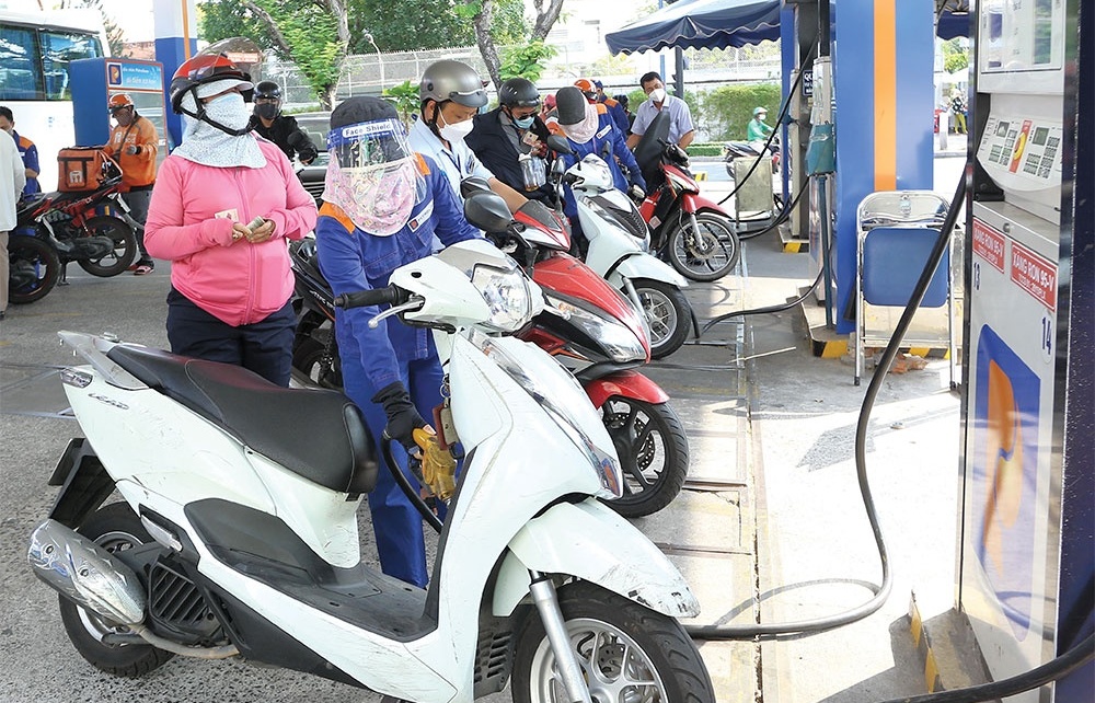 Petrol retailers rue continuing hardship