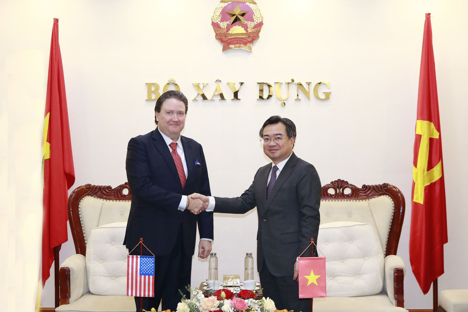 Vietnam aspires to learn about smart city growth from US