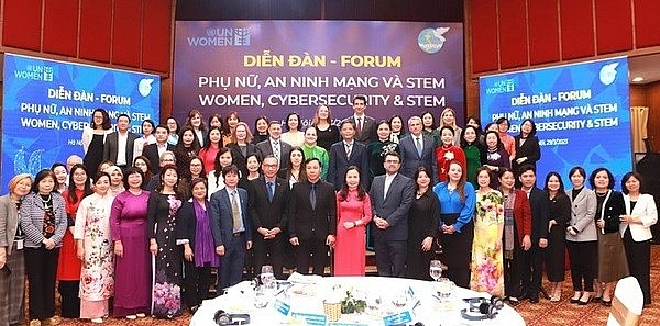 Measures sought to ensure safe cyber environment for women, girls | Society | Vietnam+ (VietnamPlus)