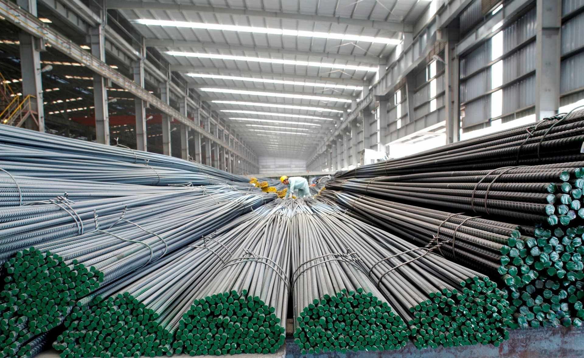 Steel prices decline steadily for almost a week