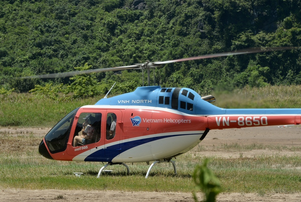 Search and rescue operations underway for victims in helicopter crash on Ha Long Bay