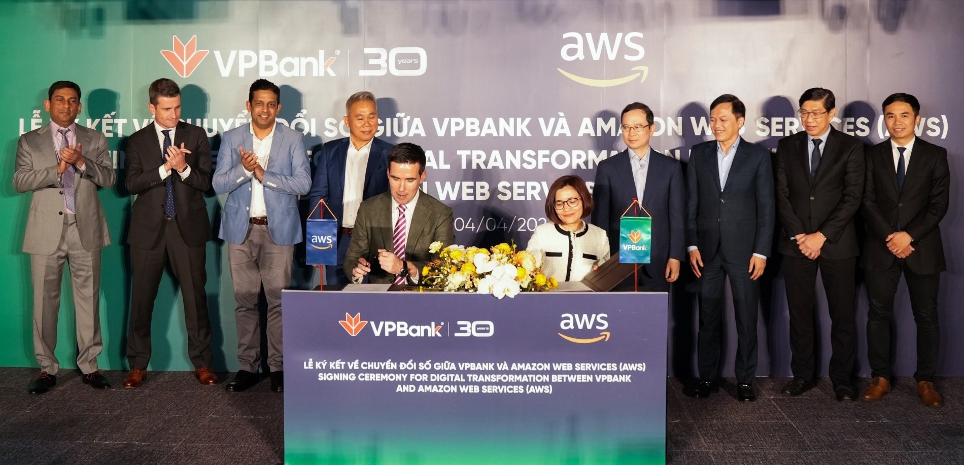 VPBank signs with AWS to improve customer experience