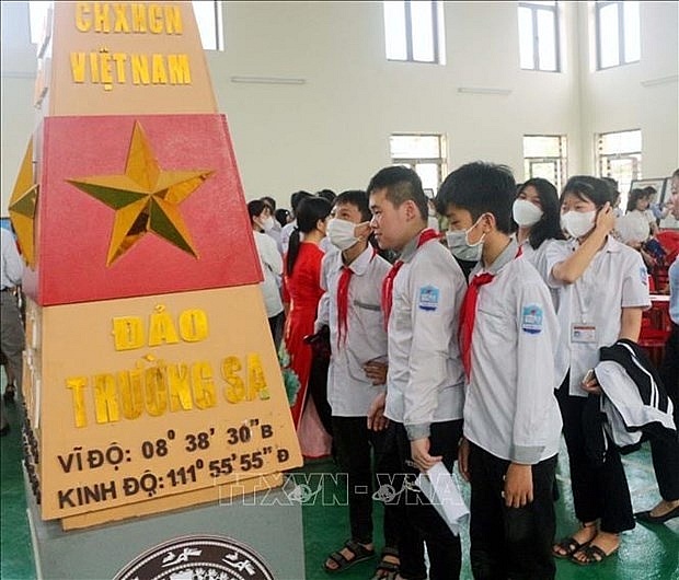 Ha Nam exhibition features Vietnam’s sovereignty over Hoang Sa, Truong Sa | Society | Vietnam+ (VietnamPlus)