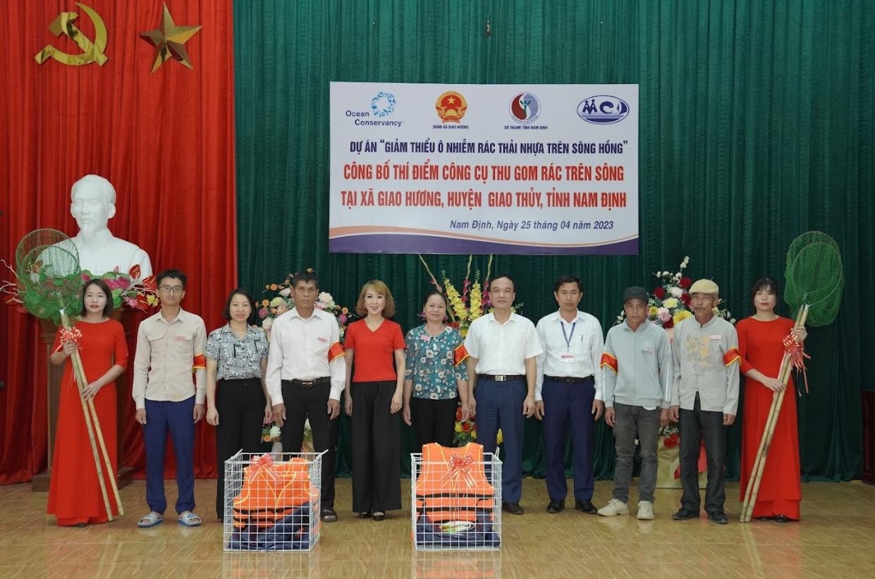 River rubbish collection tool installed in Nam Dinh