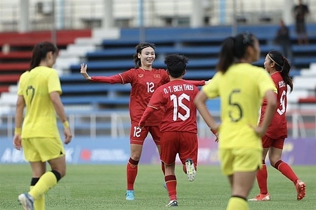 Vietnam female footballers grab 3-0 win over Malaysia at SEA Games | Culture - Sports  | Vietnam+ (VietnamPlus)